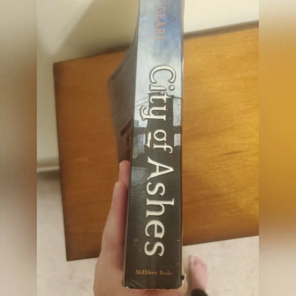 The Mortal Instruments Books 1&2 By Cassandra Clare Paperback - Picture 7 of 7